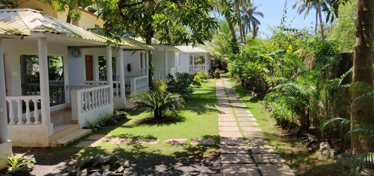 La Riviere Hotel Morjim Exterior foto
